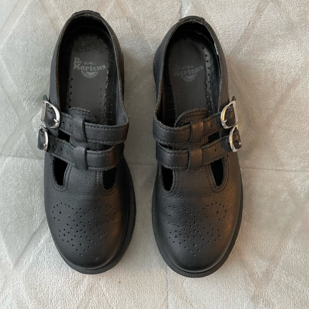 DOC MARTENS Mary Janes - sz 39